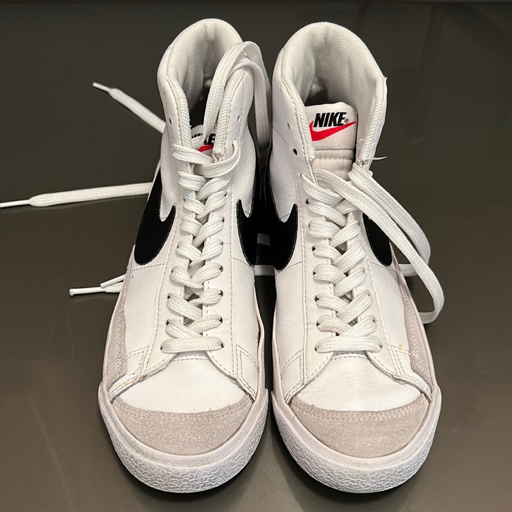 Nike blazers mid